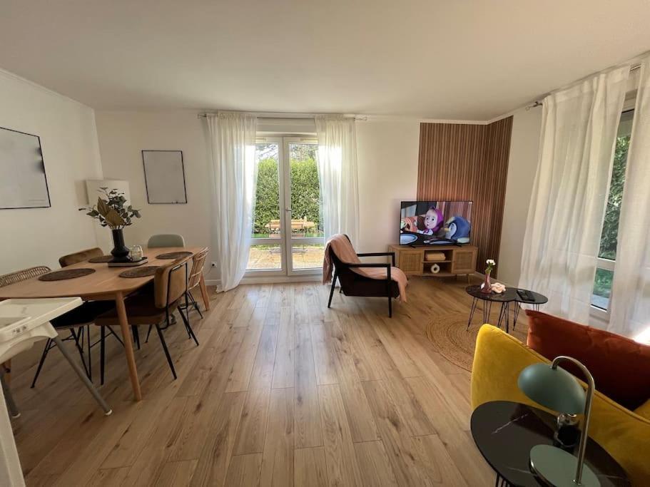 Hana 4 Personnes Jardin Privatif Business&family Appartement Montigny-le-Bretonneux